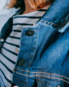 veste en jean fabriquee en France-zoom-boutons